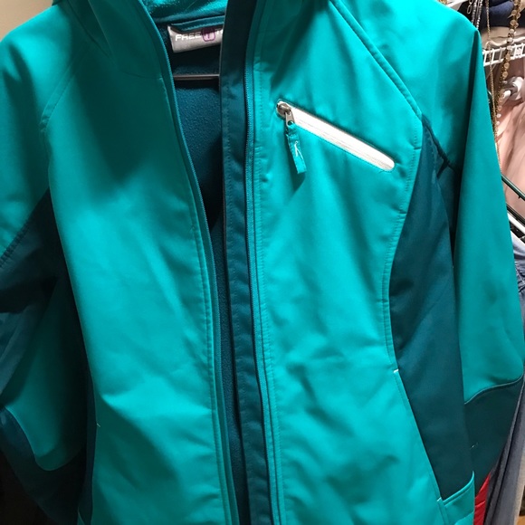 Clothing - Picture 4 of 6